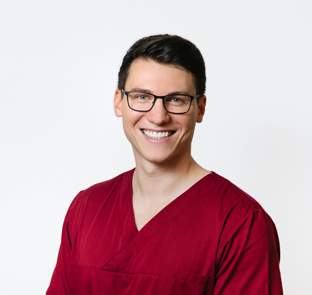 Porträt von Dr. med. Rouben Czwikla, behandelnder Arzt bei Adon Health